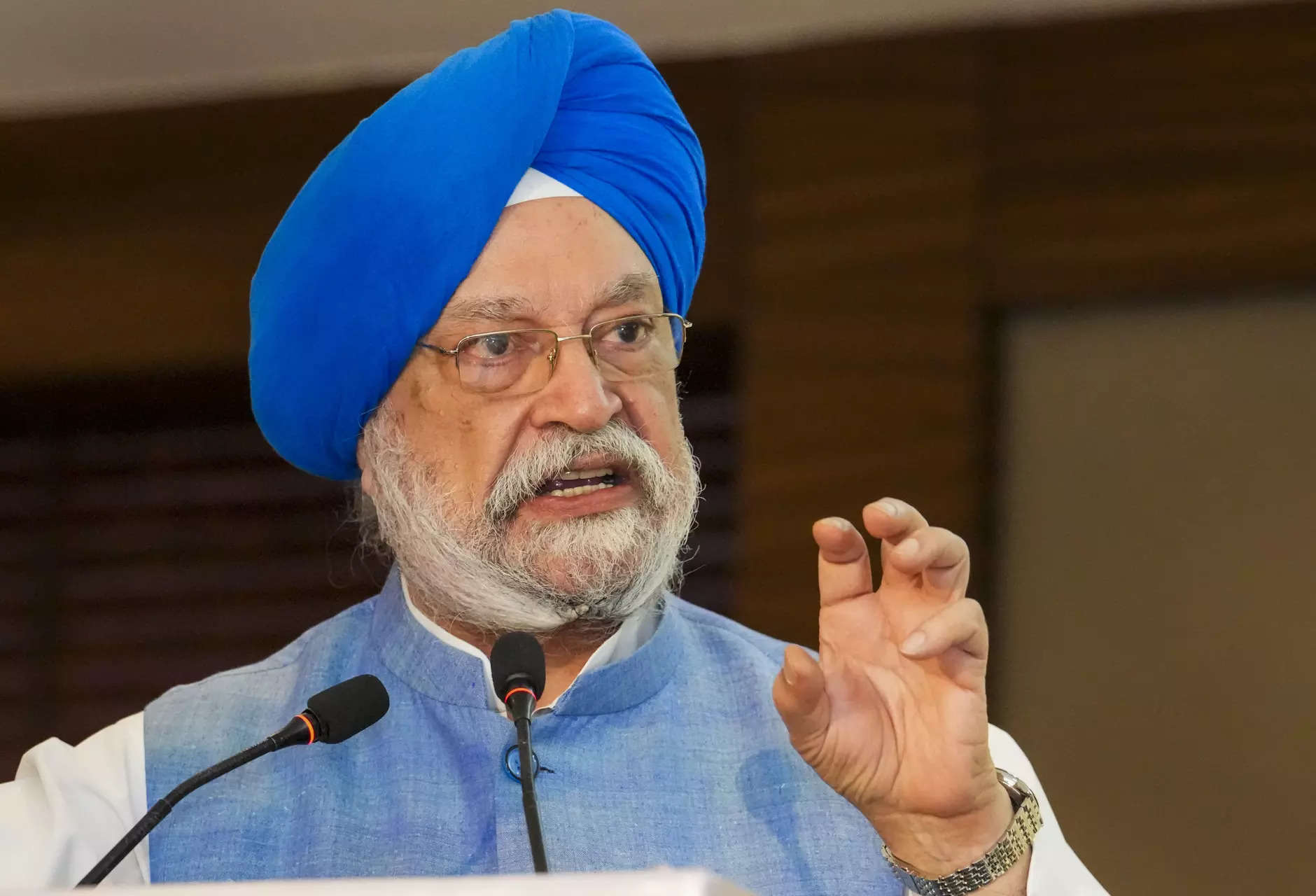 <p>Hardeep Singh Puri, Minister for Petroleum & Natural Gas</p>