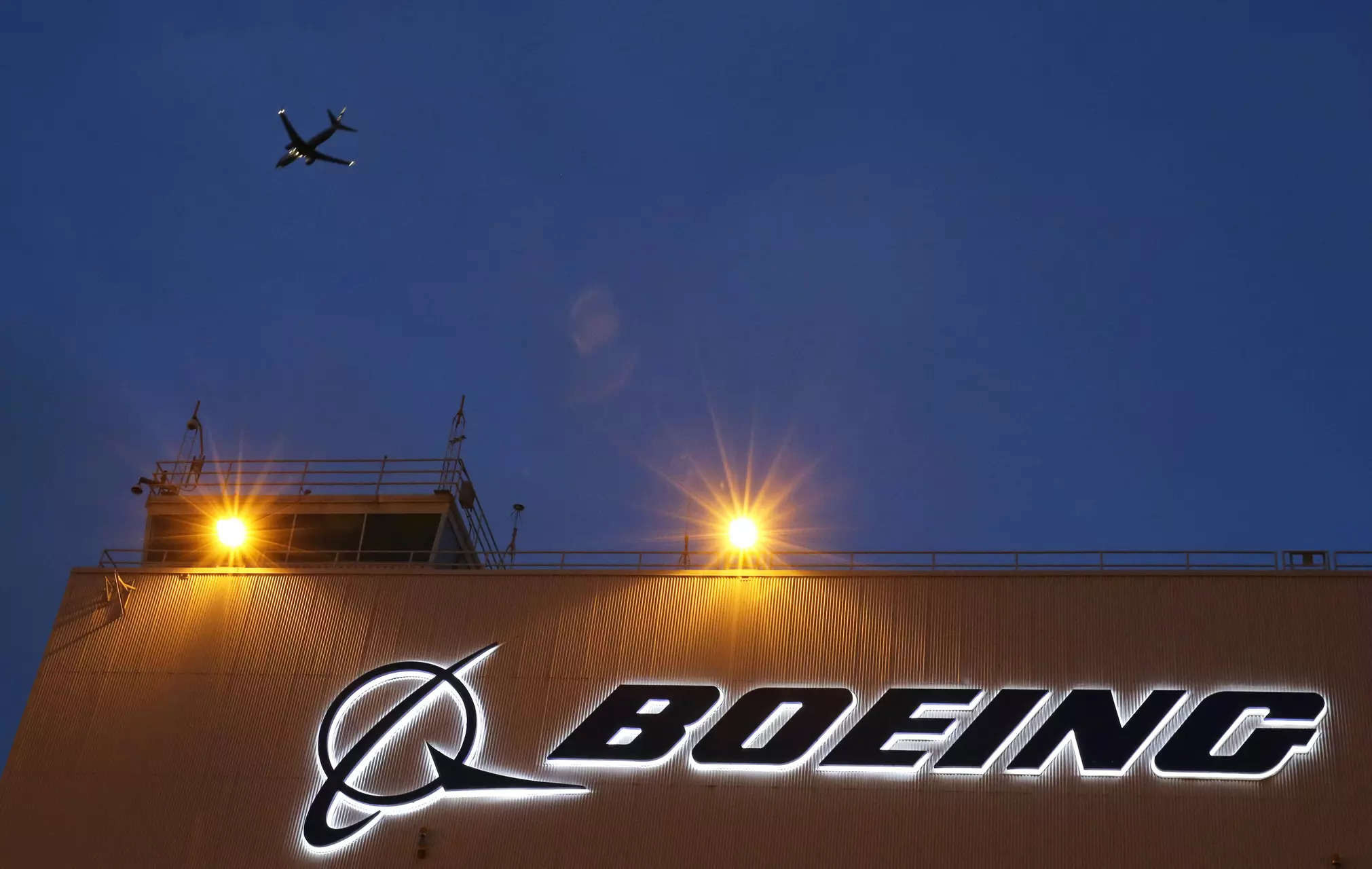 Mired in crisis, Boeing reports another loss