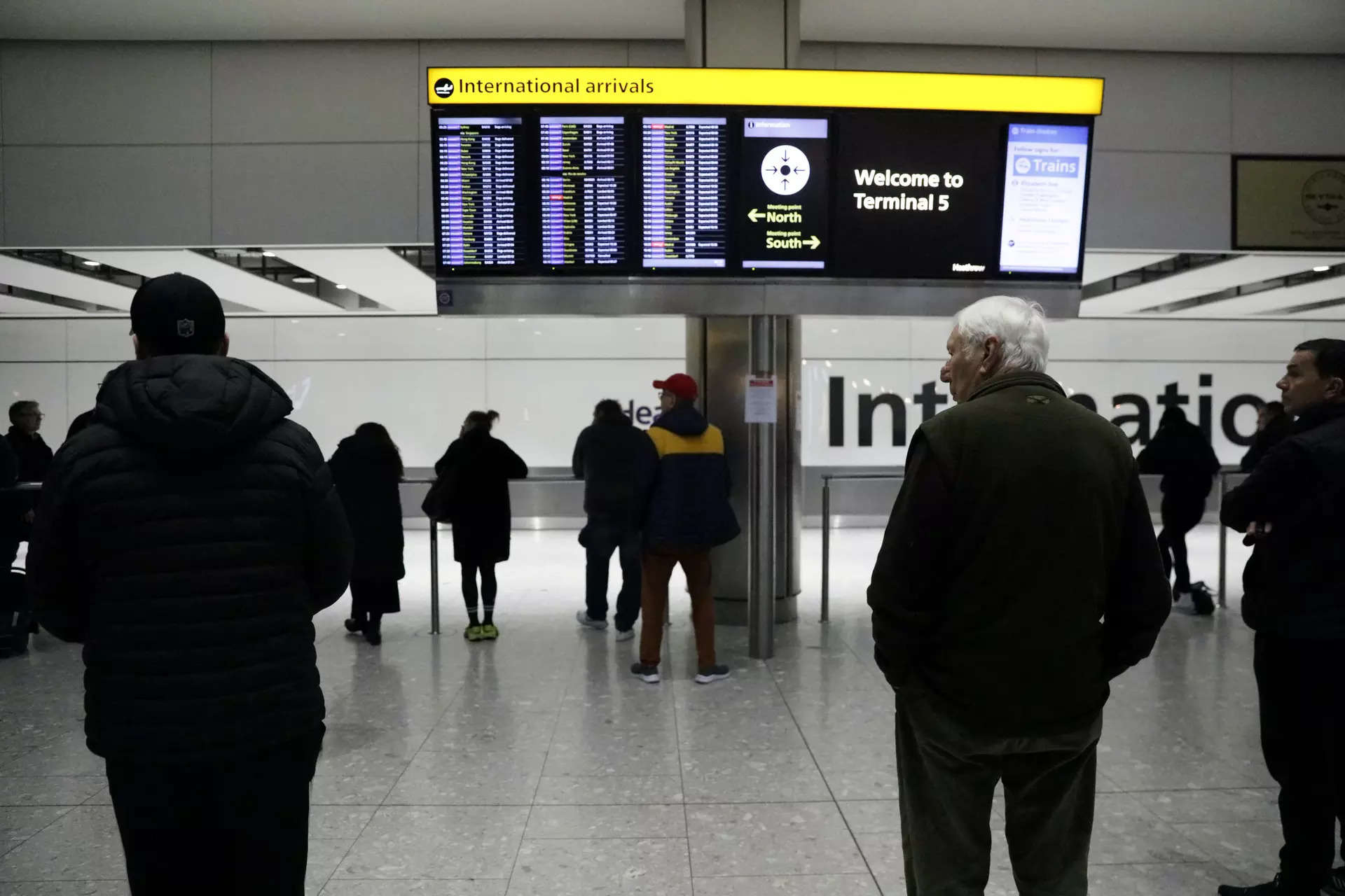 Heathrow airport lands record first quarter