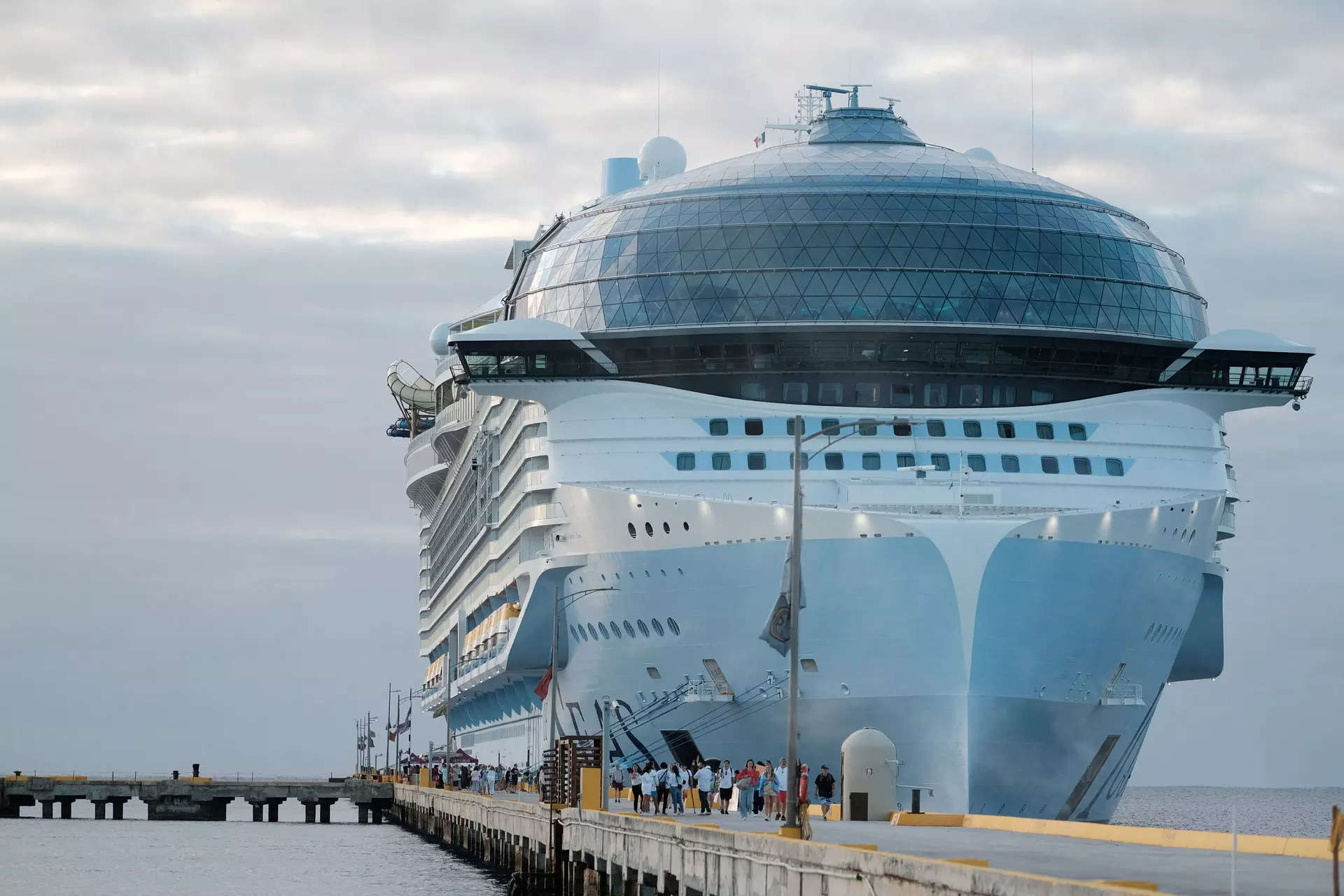 <p>FILE PHOTO: Tourists leave the Royal Caribbean's Icon of the Seas, the largest cruise ship in the world, after arriving at Costa Maya Cruise Port, in the village town of Mahahual, Quintana Roo state, Mexico, February 6, 2024. REUTERS/Paola Chiomante/File Photo</p>