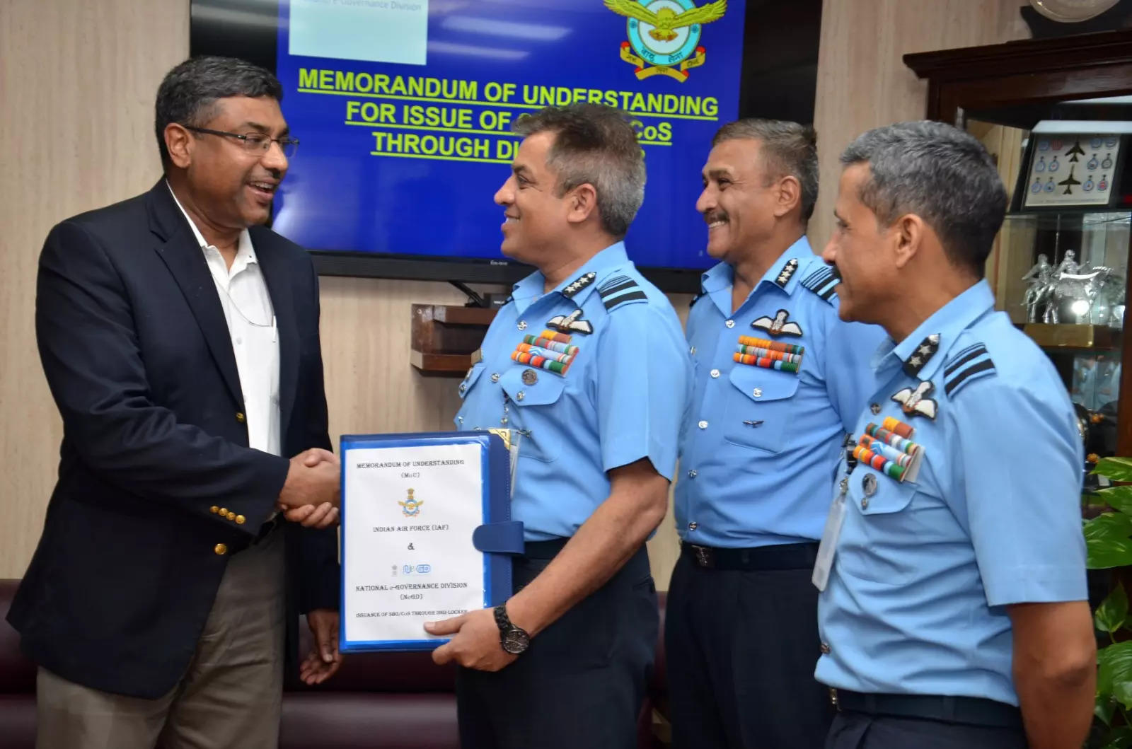 <p>The IAF and MeitY signed an MoU to leverage DigiLocker’s secure and accessible document repository services, in New Delhi on Friday.</p>