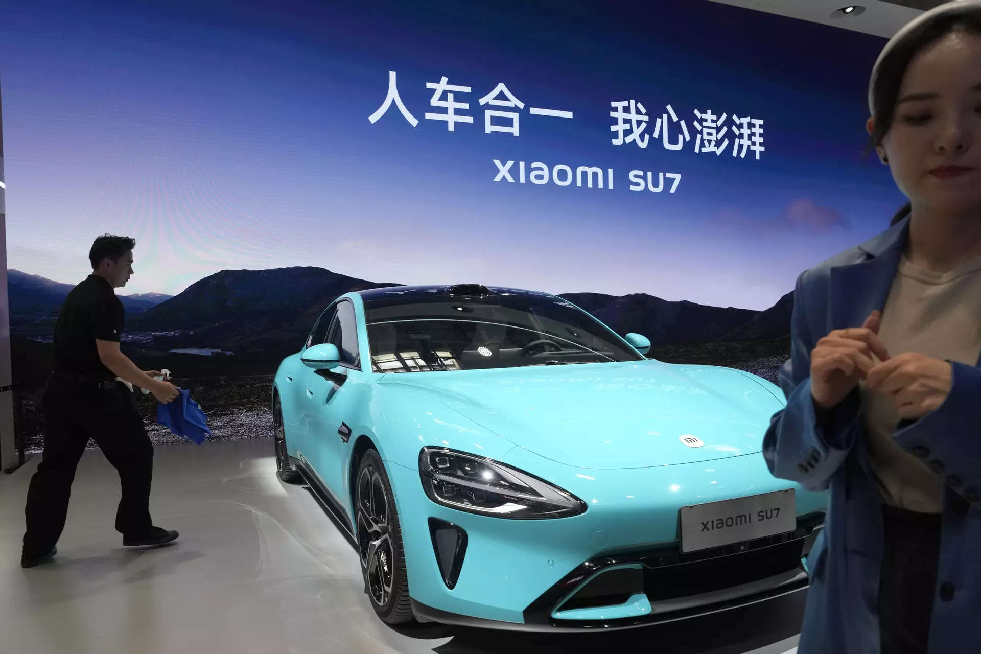 <p>Xiaomi announced that it had received more than 75,000 orders in the four weeks since the launch of its first car, the SU7, with a list price of 215,900 to 299,900 yuan (USD 29,800-USD 41,400).</p>