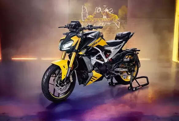 <p>Two-wheeler exports registered a growth of 18% with sales increasing from 61,830 units in April 2023 to 73,143 units in April 2024.</p>