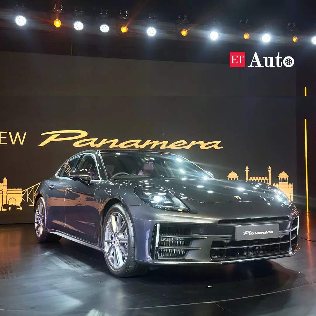 <p> Porche Panamera third generation at INR 1.69 cr</p>