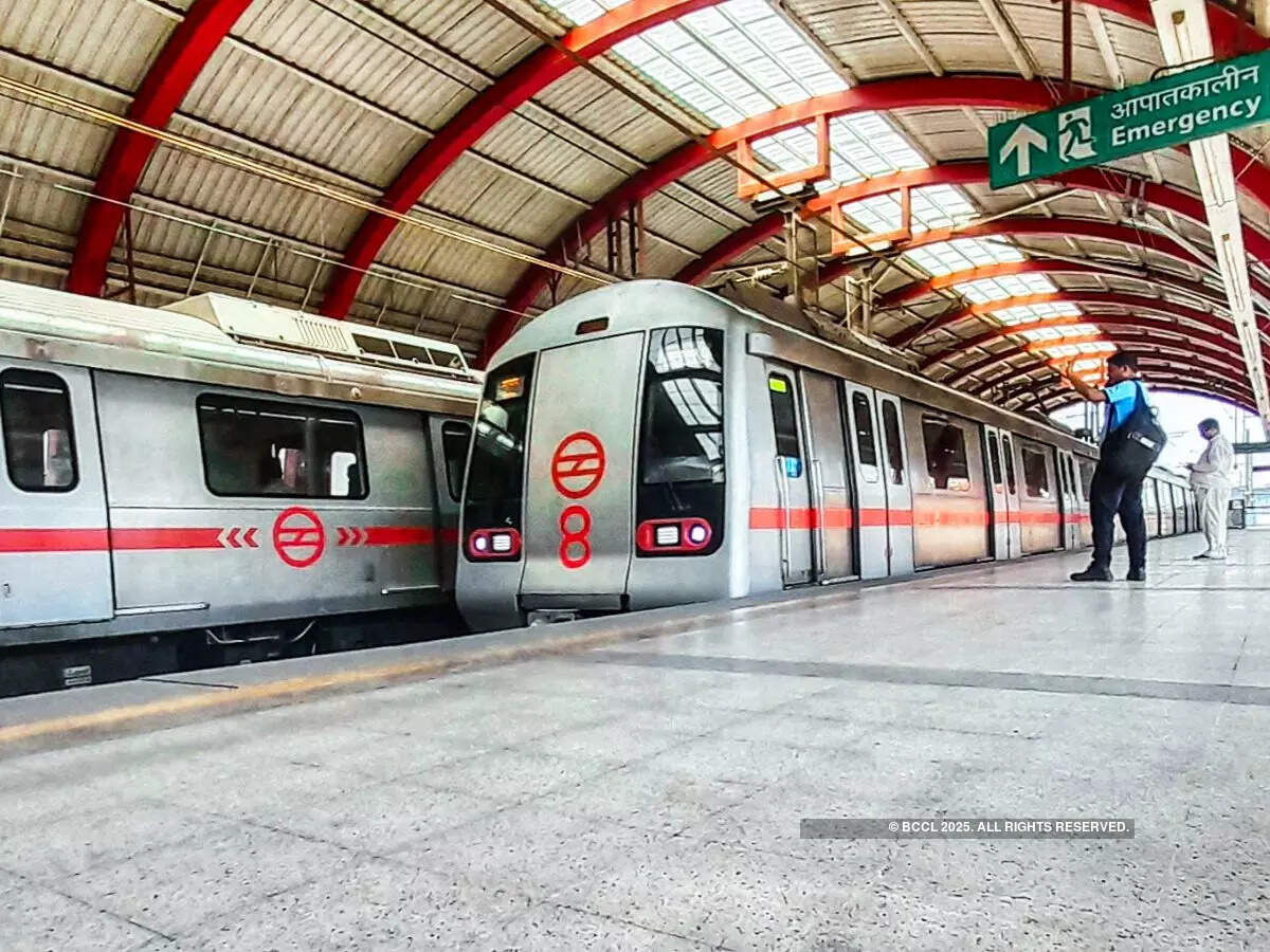 <p>Metro networks are run by joint ventures between states and the Centre, such as the Delhi Metro Rail Corporation (DMRC). </p>