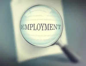 

<p>Una encuesta de Reuters entre 11 analistas había pronosticado que la tasa de desempleo sería del 7,5% en marzo, cifra previamente informada en febrero.</p>
<p>«/><figcaption class=