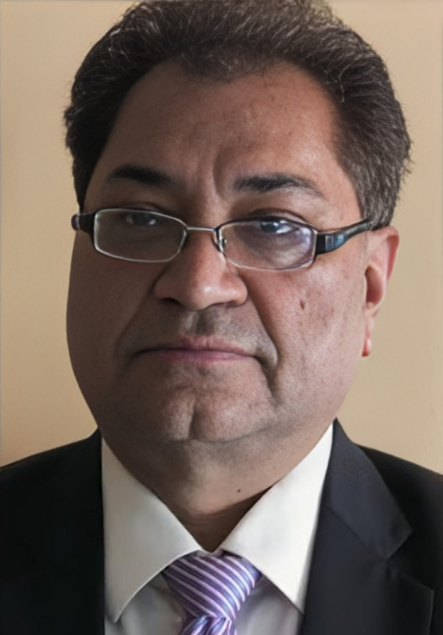 <p><b>Sumeet Tandon</b></p>
