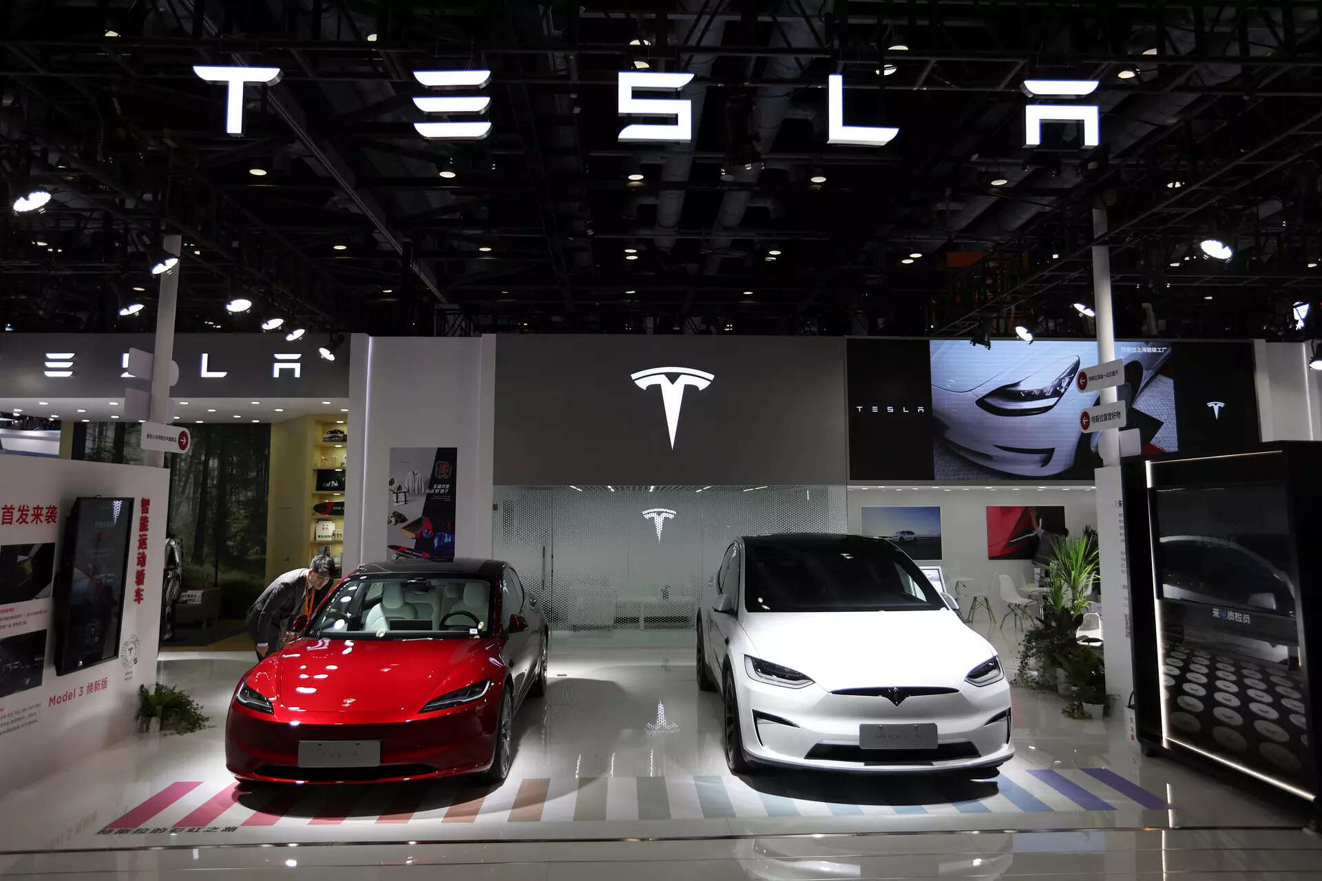 <p>The NHTSA had said in March 2023 it is opening a probe into 50,000 Tesla Model X vehicles after receiving two complaints reporting front seat belt failures in March. <br /></p>