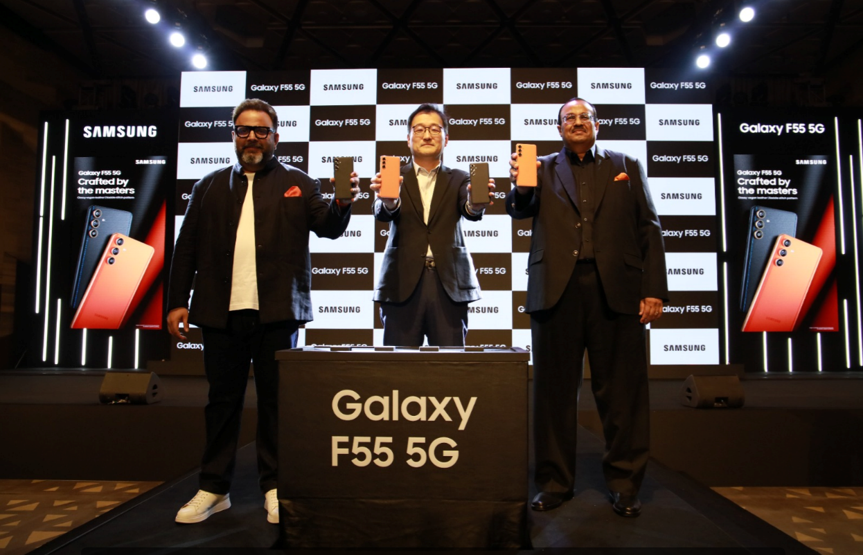 

<p> (from LR) Mr.  Aditya Babbar, VP MX Business, Soon Choi, Executive Vice President, MX Business, and Raju Pullan, Senior Vice President, MX Division at Samsung India unveil the Samsung Galaxy F55 5G Smartphone at the launch event in New Delhi, India.</p>
<p>“/><figcaption class=