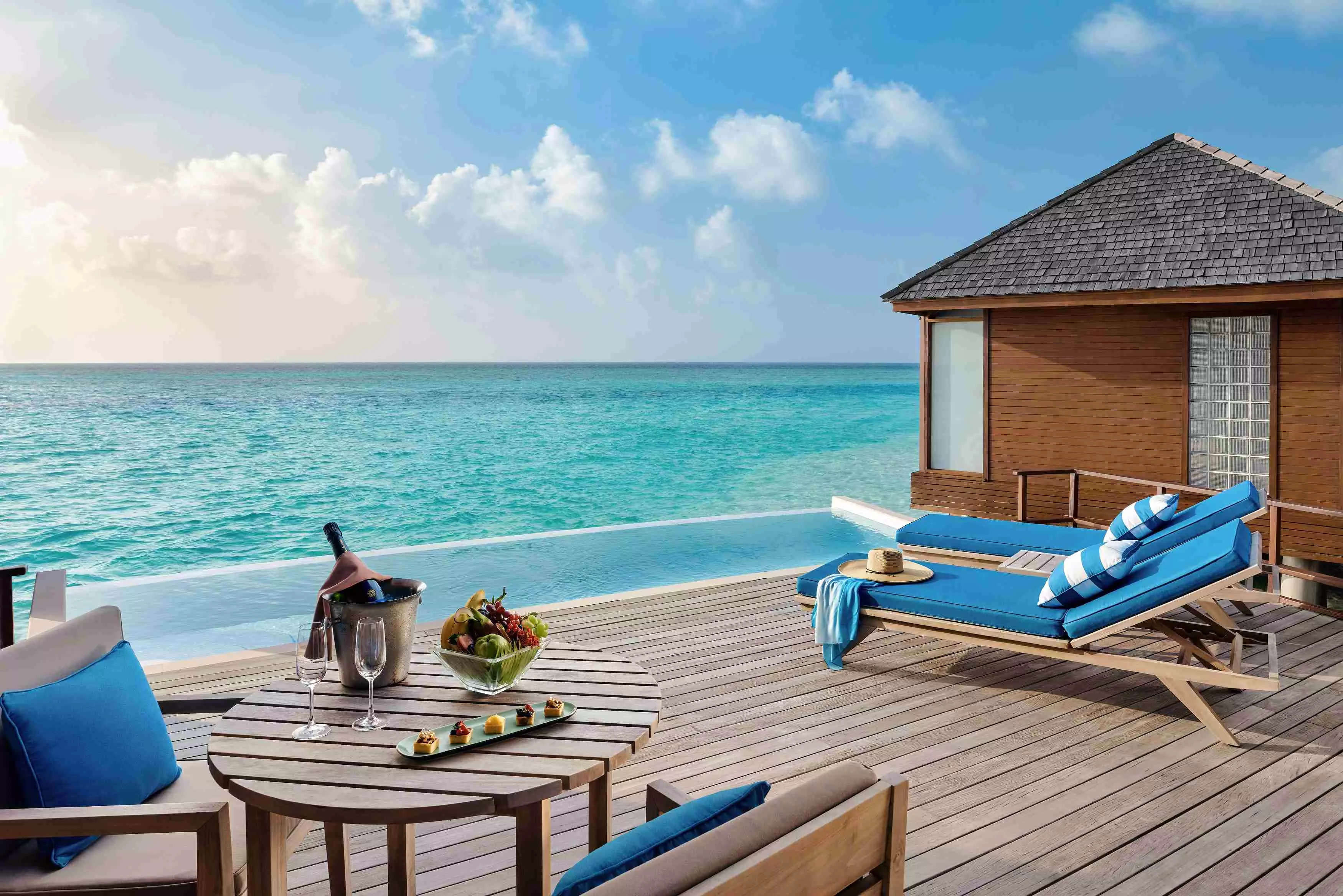 Anantara Dhigu Maldives Resort svela le sue ville sull’acqua rinnovate, ET HospitalityWorld