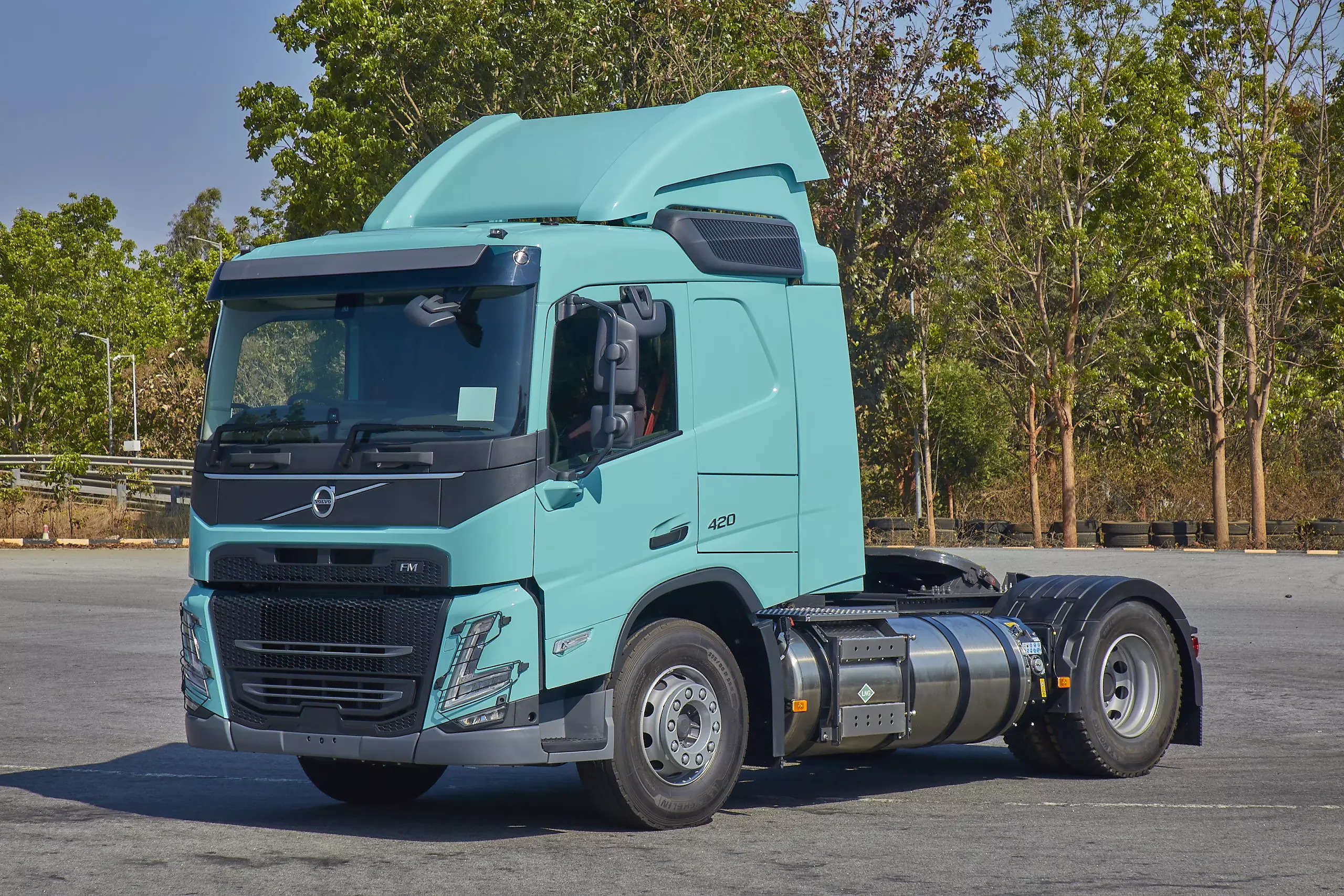 <p> Volvo LNG Truck</p>