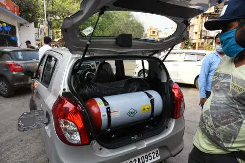 <p>CNG is cleaner compared to petrol and diesel, reducing carbon monoxide emissions by approximately 80% and hydrocarbons by 44%. </p>