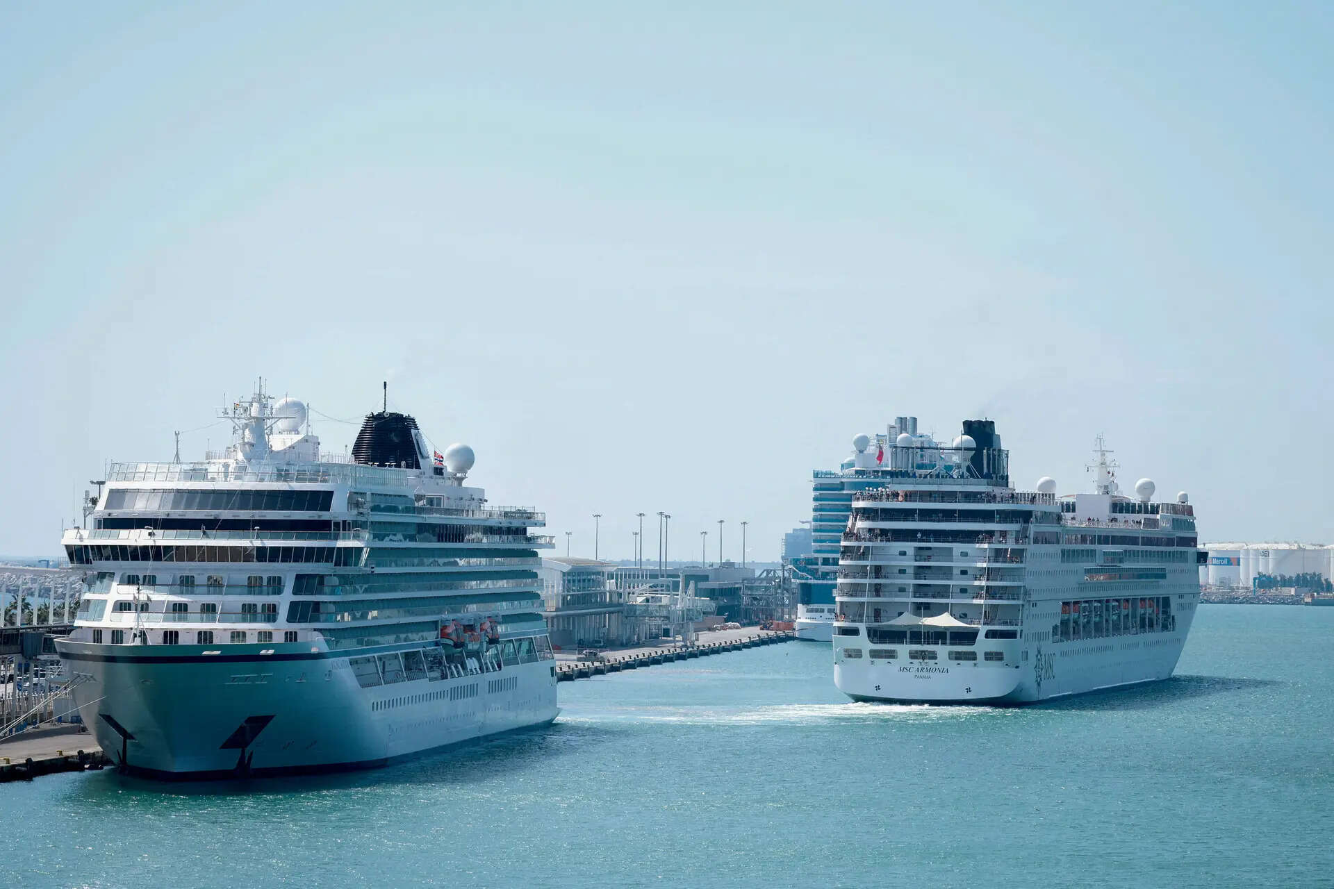 <p>FILE PHOTO: MSC Armonia cruise ship leaves Barcelona's Port, Spain April 4, 2024. REUTERS/Albert Gea/File Photo</p>