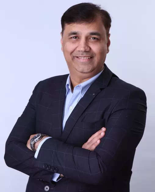 <p>Yogesh Bhatia, MD & CEO, LML</p>