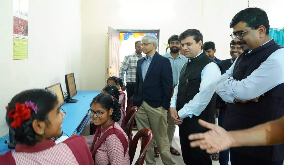 <p>B. Saidulu, IFS, Secretary of Telangana BC Welfare Residential Schools, along with Ratna Sarma V. Kolachana, Head of Industrial Operations at Cognizant, during the inauguration of the 'Cognizant Mindspark Lab' at the MJPTBCWRS Miyapur school in Hyderabad on Tuesday.</p>