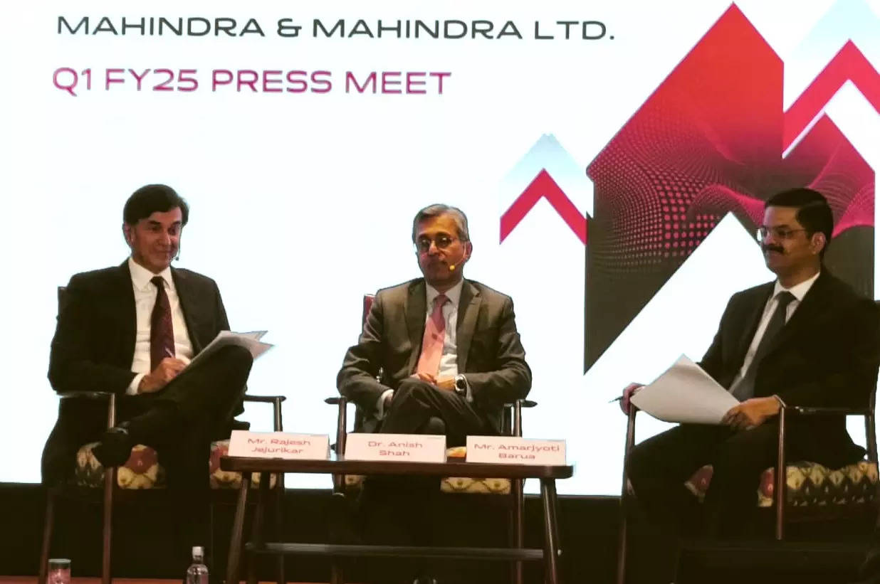 <p>L to R: Rajesh Jejurikar, Executive Director & CEO (Auto and Farm Sector), M&M; Anish Shah, Managing Director & CEO, M&M;  Amarjyoti Barua, Group Chief Financial Officer, M&M</p>