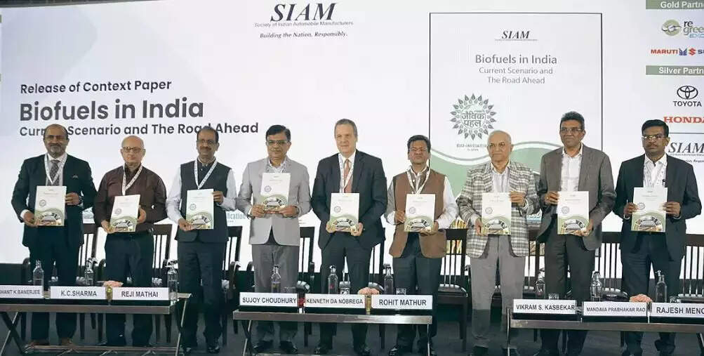 <p>H.E. Kenneth Félix Haczynski da Nóbrega, Ambassador of Brazil, pointed out the alignment between Brazil's ethanol expertise and India's decarbonization efforts, noting that collaboration between the two nations sets a global example in the energy transition.</p>