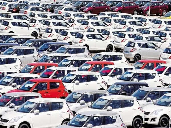 <p>Sales of passenger vehicles decline for the second straight month in August.</p>