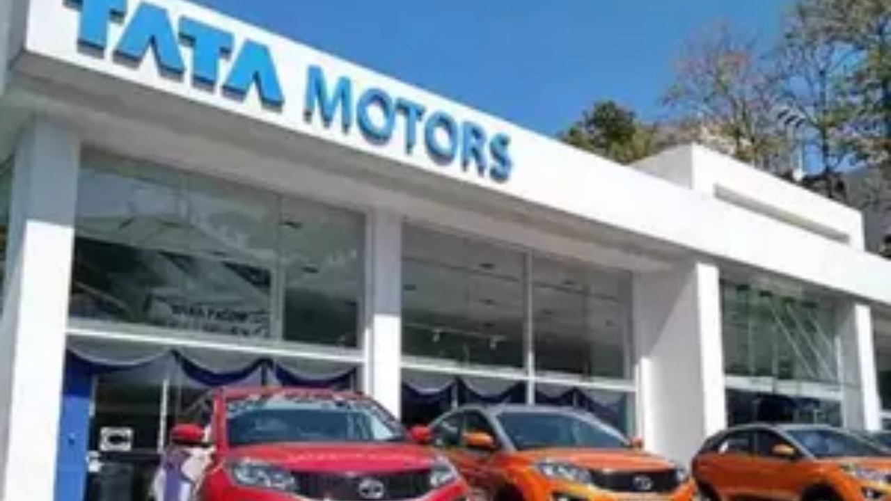 <p>Tata Motors announced discounts of up to 205,000 rupees (USD 2,442.28) on its cars in India on Monday.</p>