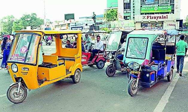 <p>West Bengal transport department plans to streamline e-rickshaw registration.</p>