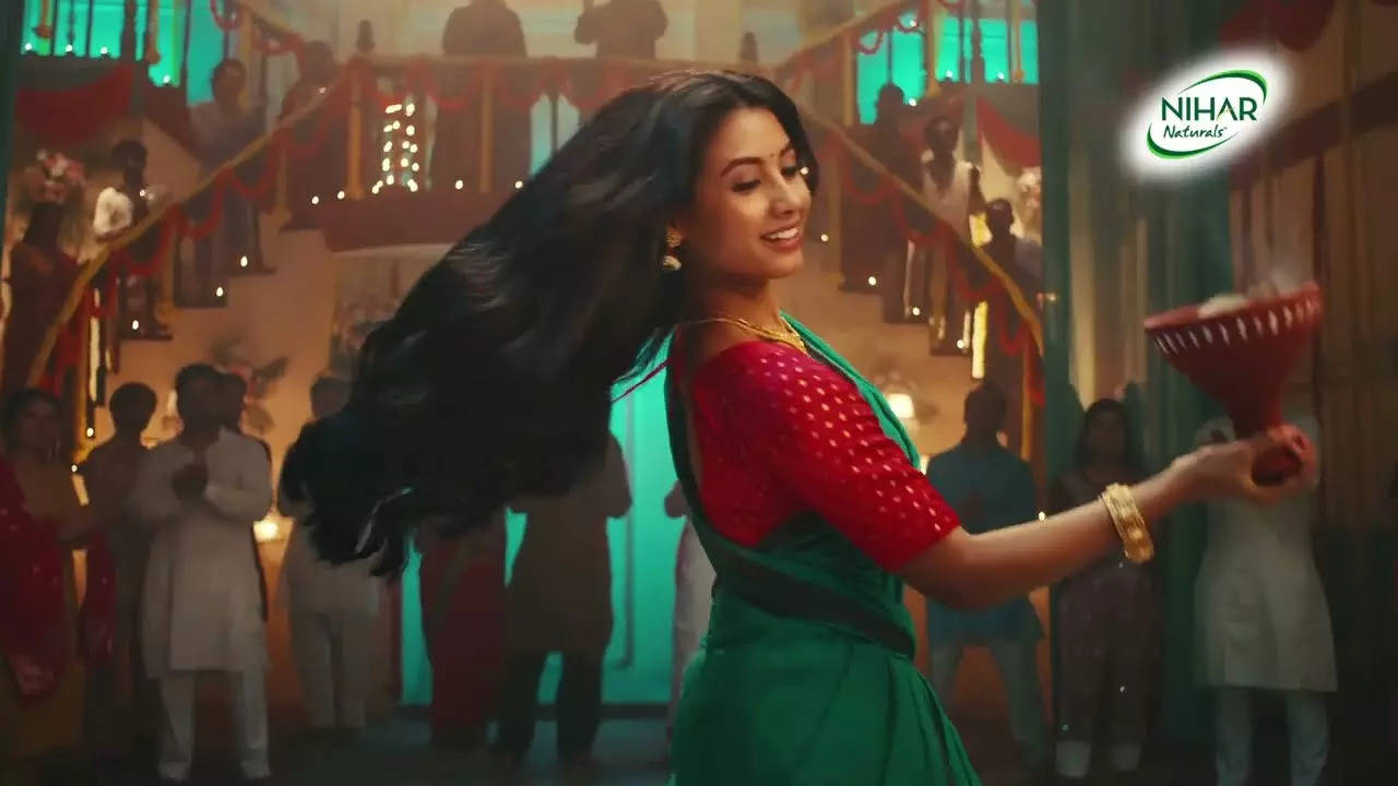 Nihar Naturals' New Ad Celebrates Durga Pujo Preparations