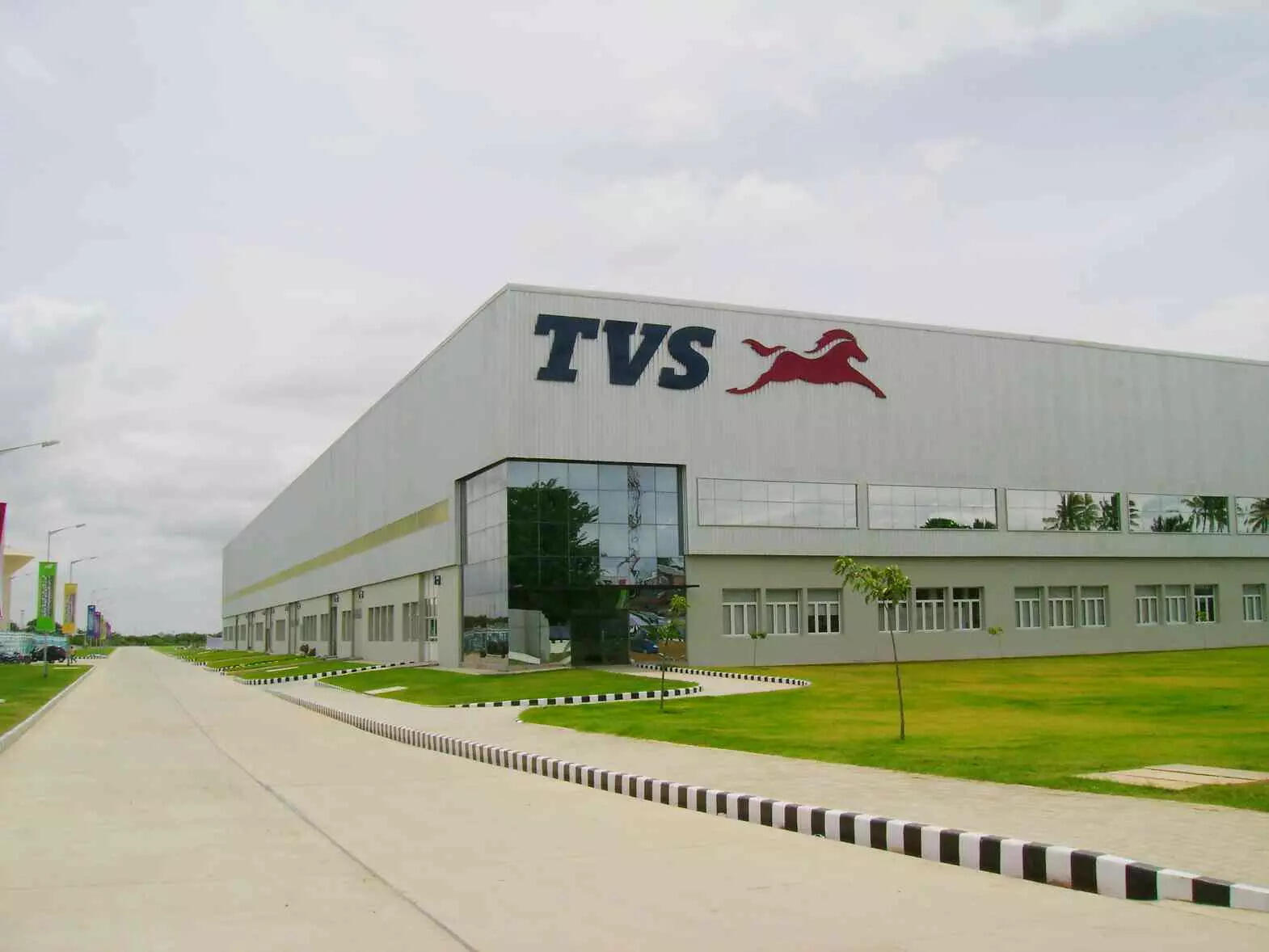 <p>The company’s domestic two-wheeler sales saw a 23% increase, climbing from 300,493 units in September 2023 to 369,138 units in September 2024. </p>