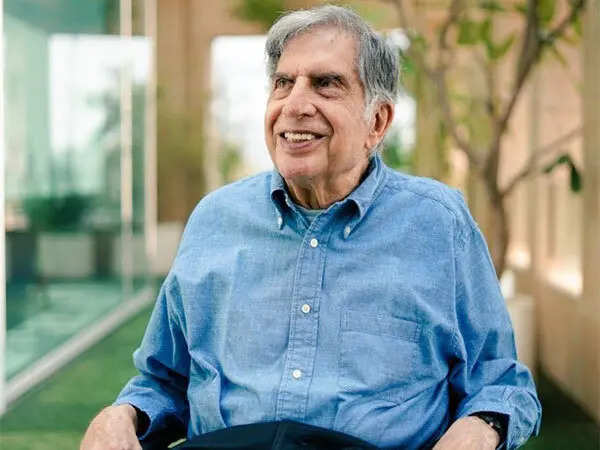 <p>Ratan Tata</p>