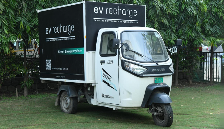 <p>EV Recharge’s technology can charge vehicles from 0% to 80% in just 20 minutes, a significant improvement over the traditional 3-4 hours.</p>