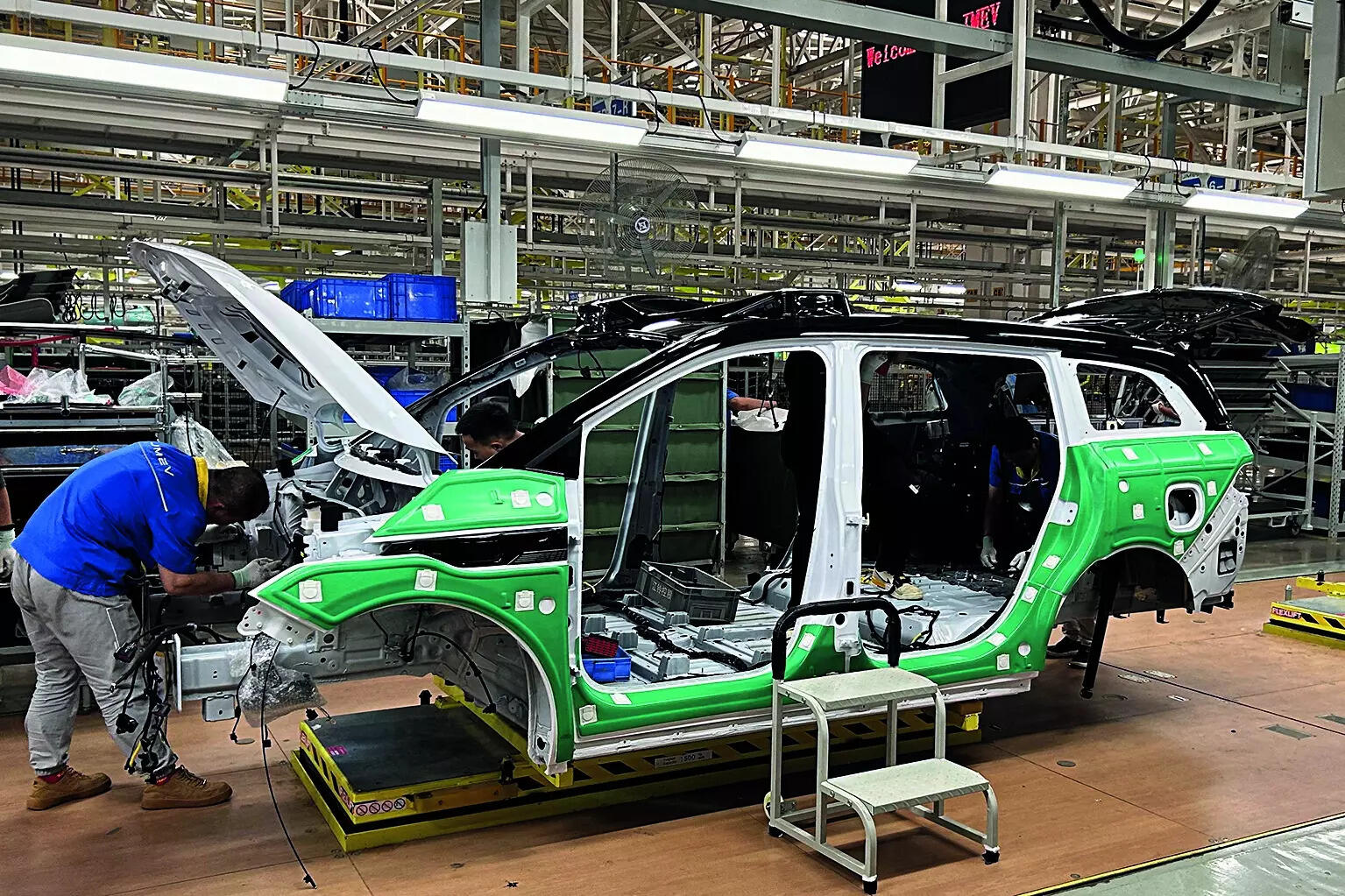 <p>China's directive-which isn't a mandatory order-may fuel tensions as both powers vie for dominance of the automobile industry.</p>