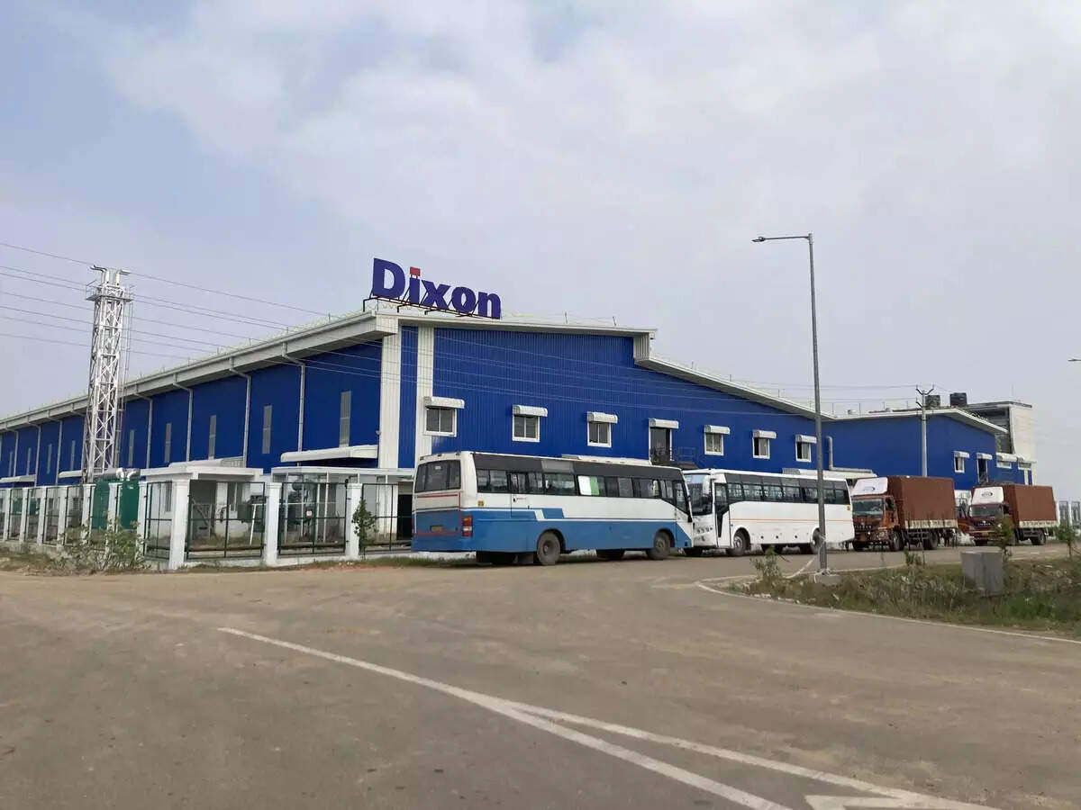<p>Dixon is also a contract manufacturer for smartphone brands such as Samsung, Motorola, Xiaomi and Oppo. </p>