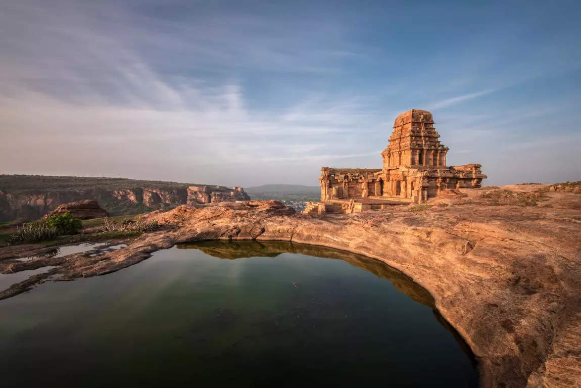 <p>The remains of Shiva temple at Badami, Karnataka.The remains of Shiva temple at Badami, Karnataka.</p>