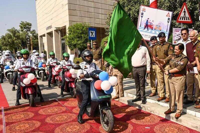 <p>Police commissioner Laxmi Singh on Friday flagged off a rally and inaugurated the 'traffic safety month.'</p>