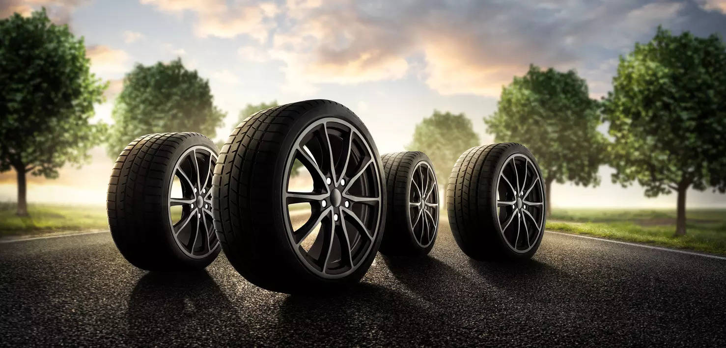 <p>Continental Tires will provide tires for the entire MO (Mercedes Original) range, spanning from the A-Class to the GLS-Class.</p>