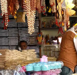 <p>New Delhi, Nov 8 (IANS) India's fast-moving consumer goods (FMCG) sector grew 5.7 per cent by value and 4.1 per cent by volume in the July-September quarter driven by rural demand which grew faster than urban markets for the third consecutive quarter, according to the latest report by consumer intelligence firm NielsenIQ.</p>