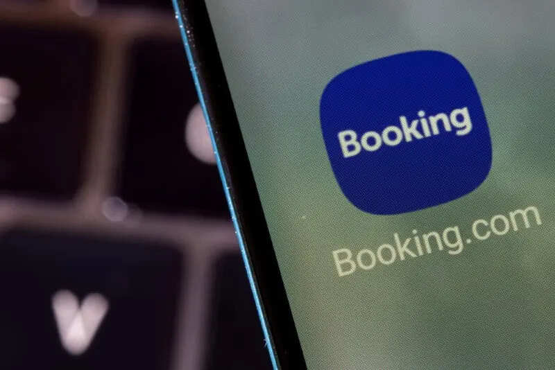 <p>Booking.com app (file photo)</p>