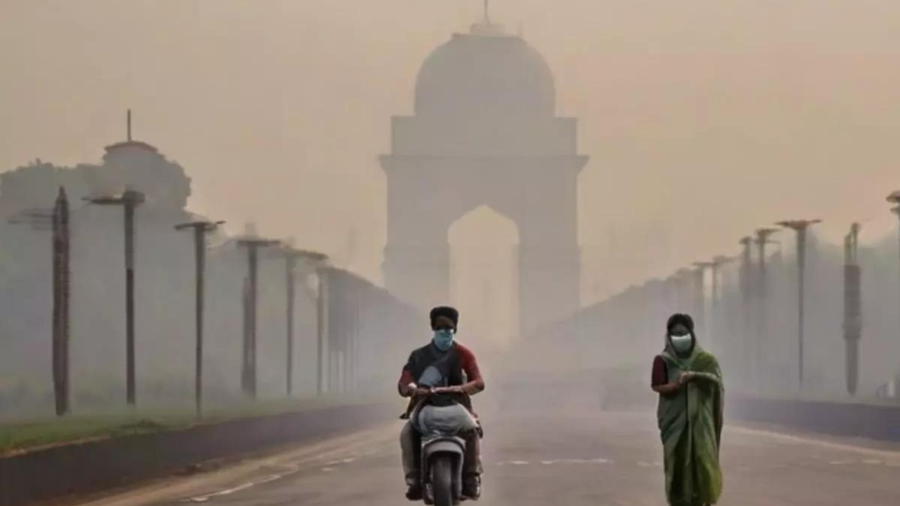 <p>Under the third stage of the GRAP, there would be restrictions on the plying of BS-lll petrol and BS-IV diesel vehicles in Delhi and the districts of Gurugram, Faridabad, Ghaziabad and Gautam Budh Nagar.</p>