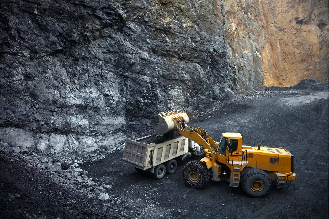 <p>Offshore minerals are located deep within the earth's crust and are difficult to extract compared to onshore minerals.</p>