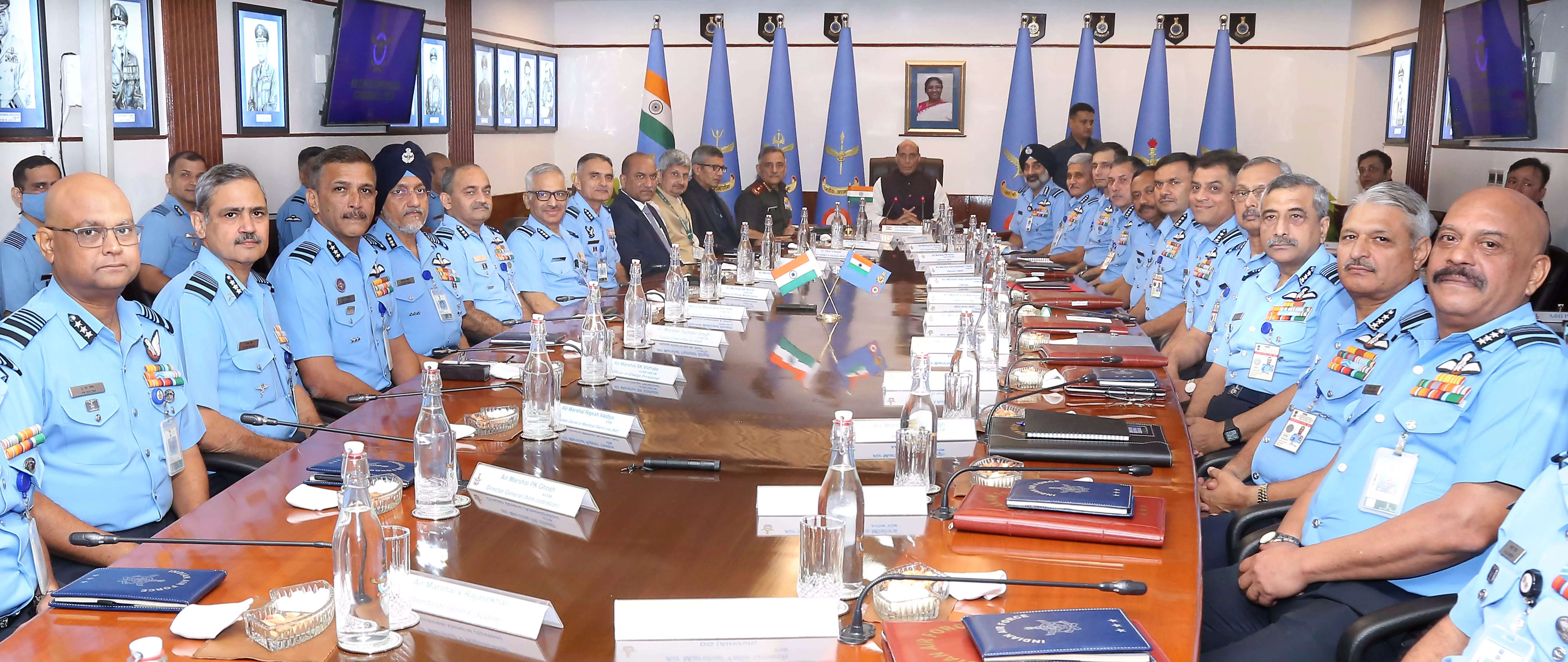 <p>Defence minister Rajnath Singh addresses the Air Force Commanders' Conference (AFCC) at Air Headquarters in New Delhi on Tuesday.</p>