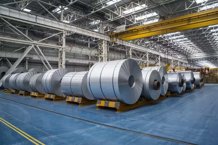 <p>Cheap imports are eating into the market share of domestic steelmakers, the Indian Steel Association said in its presentation.</p>