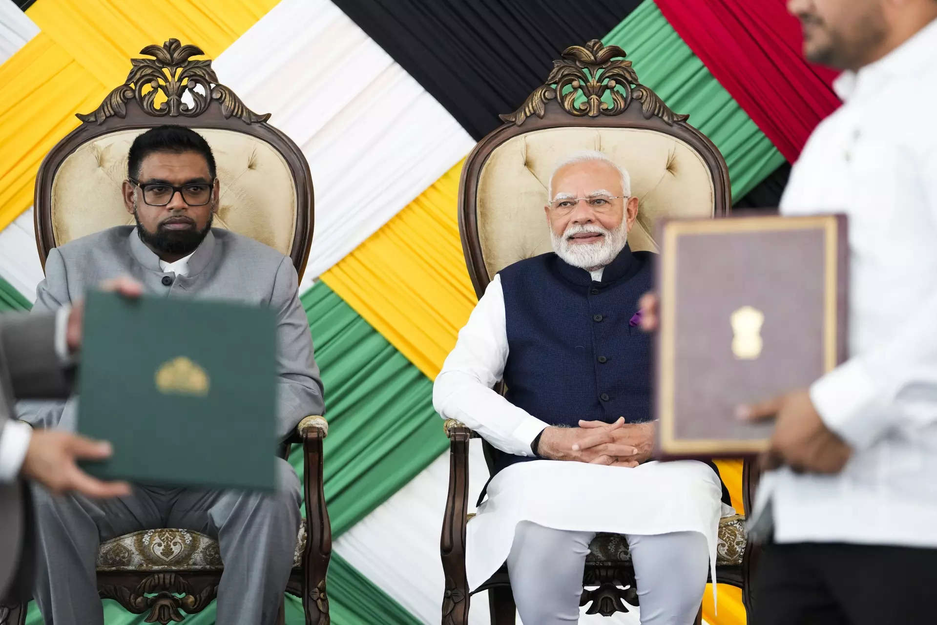 <p>Guyana's President Mohammed Irfaan Ali, left, and India's Prime Minister Narendra Modi, attend a meeting at Government House in Georgetown, Guyana.</p>