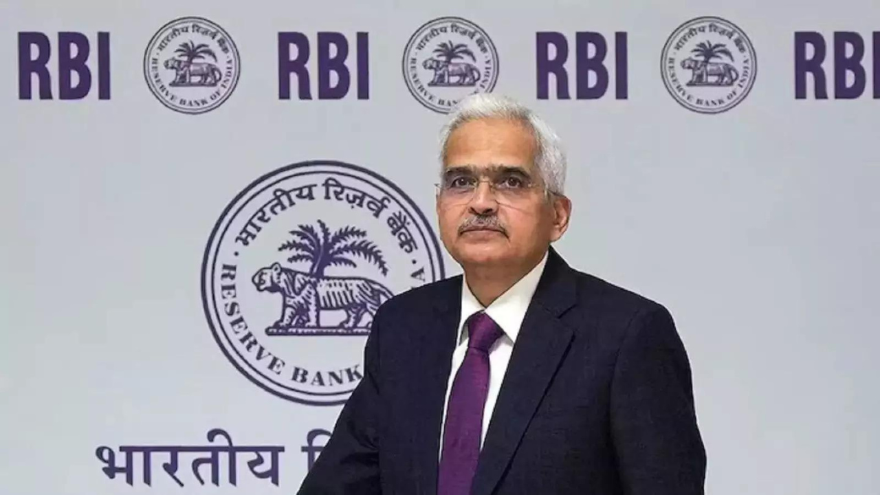 <p>The MPC led by RBI Governor Shaktikanta Das announced the decisions of its last meeting for 2024 on Friday.</p>