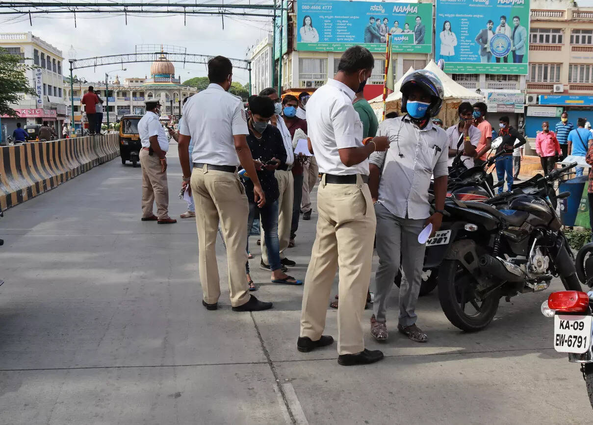 <p>It also informed the lower house that till last month, out of 2.2 crore transport vehicles, 10.7 lakh were fitted with Speed Limiting Devices (SLDs).</p>