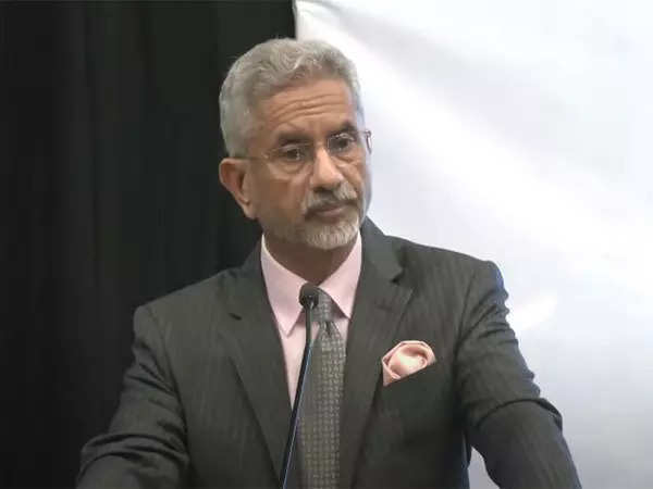 <p>"Viksit Bharat means India's rise": Jaishankar charts out plan for India's progress in the world</p>