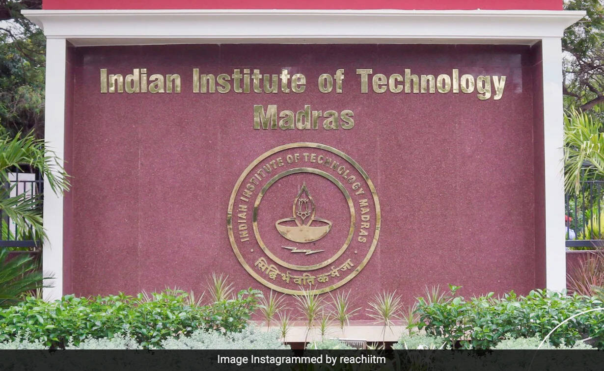 

<p>Professor V. Kamakoti, Director, IIT Madras, said in his address, “AMOLED Research Center is a unique center in India to develop next generation AMOLED displays. </p>
<p>“/><figcaption class=