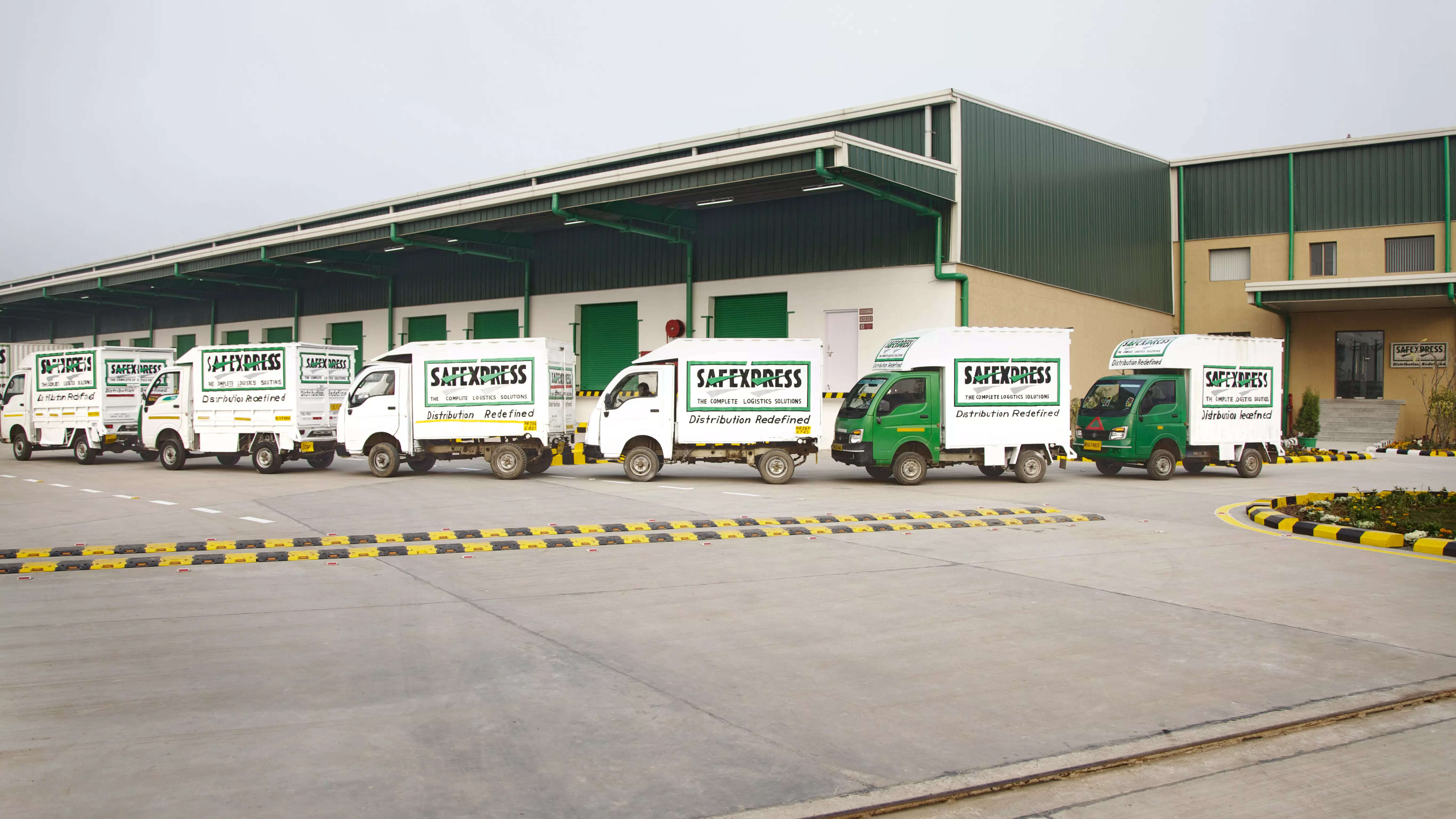 <p>Safexpress serves a wide range of sectors, such as Apparel & Lifestyle, Books & Periodicals, Healthcare, FMCG & Consumer Electronics, Automotive, Engineering, Hi-tech etc.</p>