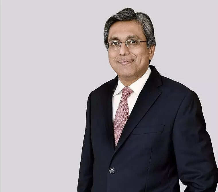 <p>India, currently the world’s third-biggest greenhouse gas emitter, is encouraging the use of electric vehicles as it aims to turn carbon net zero by 2070.</p>