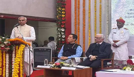 <p>Governor of Gujarat Acharya Devarat addresses the national workshop on natural farming conducted by the Union Ministry of Agriculture and Farmers’ Welfare at Gujarat Natural Farming Science University, Halol, Gujarat, on Thursday.</p>