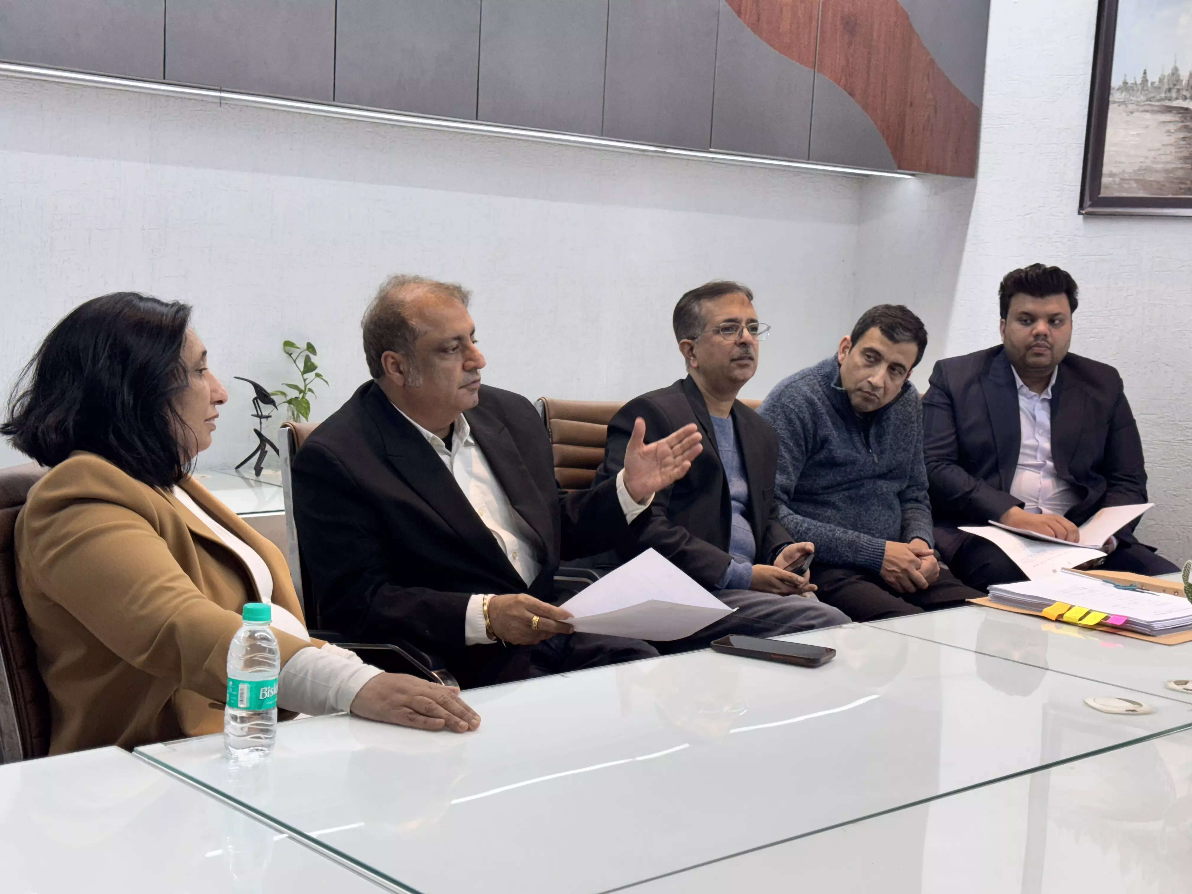 <p>Dinesh Jotwani, Co-managing Partner at Jotwani Associates addressing the media on the Delhi High Court order related to the issuing of the notice in a Writ Petition invoked by the victims of BitBNS exchange.<span class