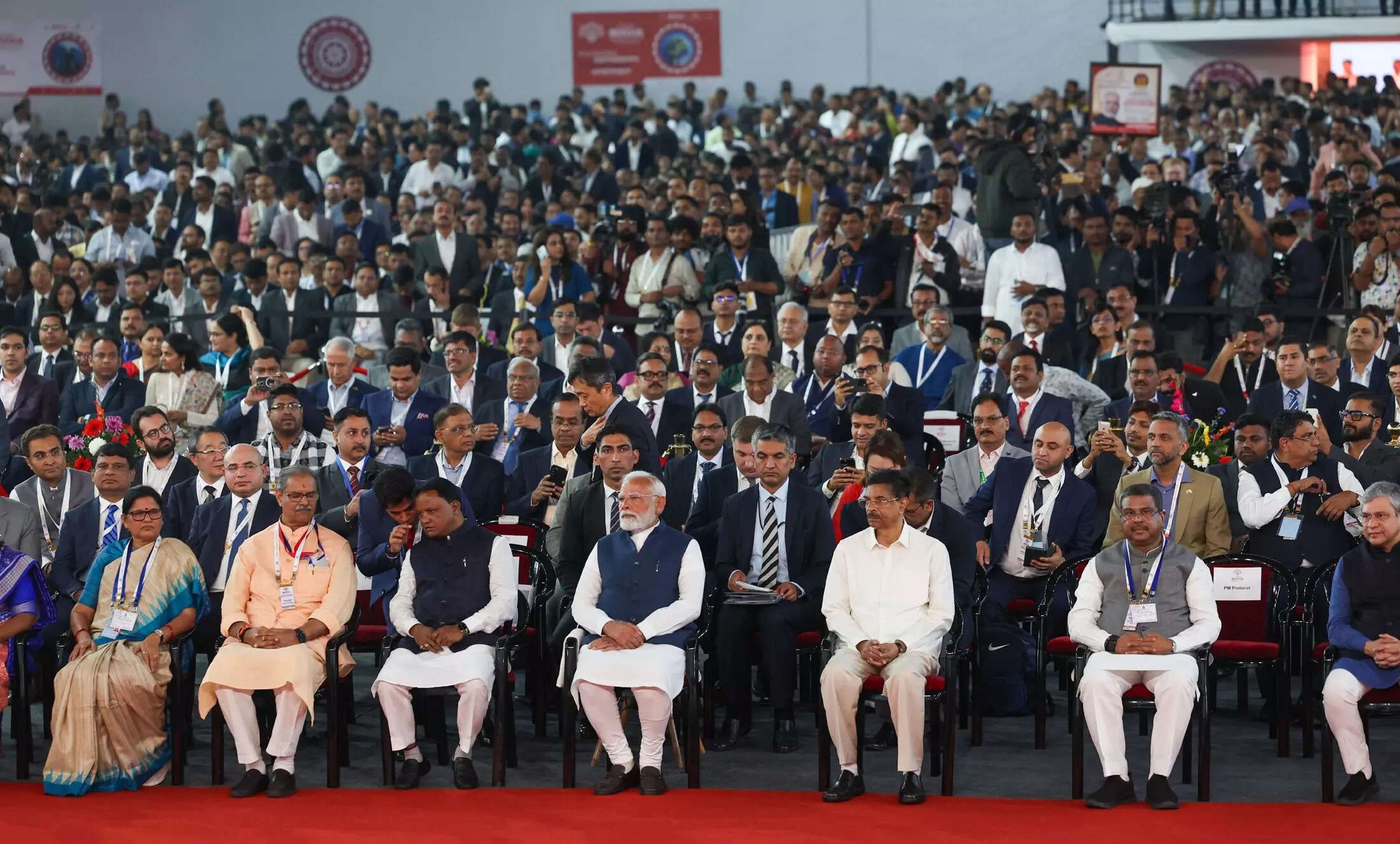 <p>Prime Minister Narendra Modi along with Governor of Odisha Dr Hari Babu Kambhampati, Chief Minister Mohan Charan Manjhi, Union Ministers Dharmendra Pradhan, Ashwini Vaishnaw  at Utkarsh Odisha – Make in Odisha Conclave 2025 in Bhubaneswar on Tuesday.</p>