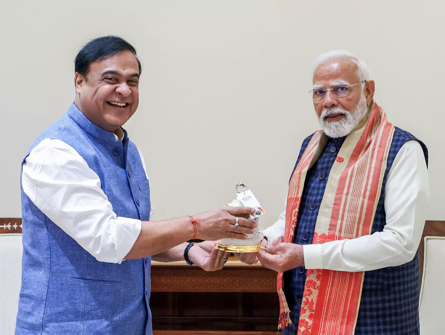 <p>Assam Chief Minister Himanta Biswa Sarma meets Prime Minister Narendra Modi, in New Delhi on Monday. (ANI Photo)</p>